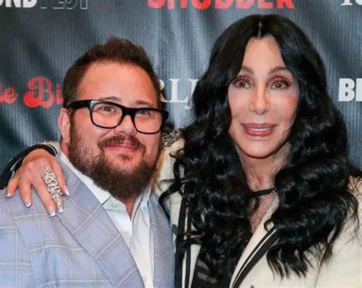 Cher junto a su actual pareja, Ron Zimmerman Edición impresa EL PAÍS