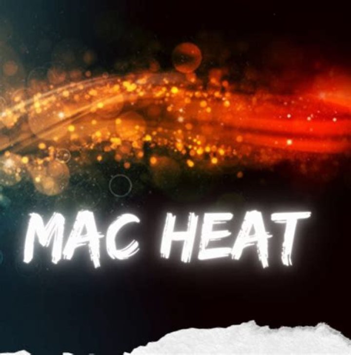 HotCassieSingerWallpaper Mac Heat