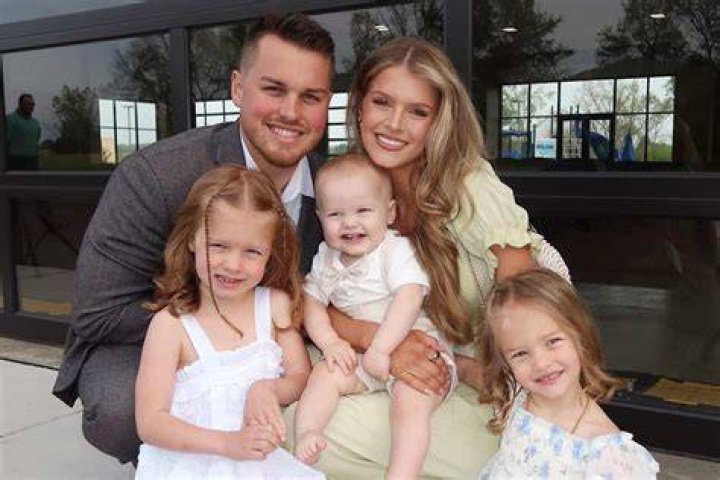 Josie (Bates) Balka on Instagram “Happy Sunday from our little family